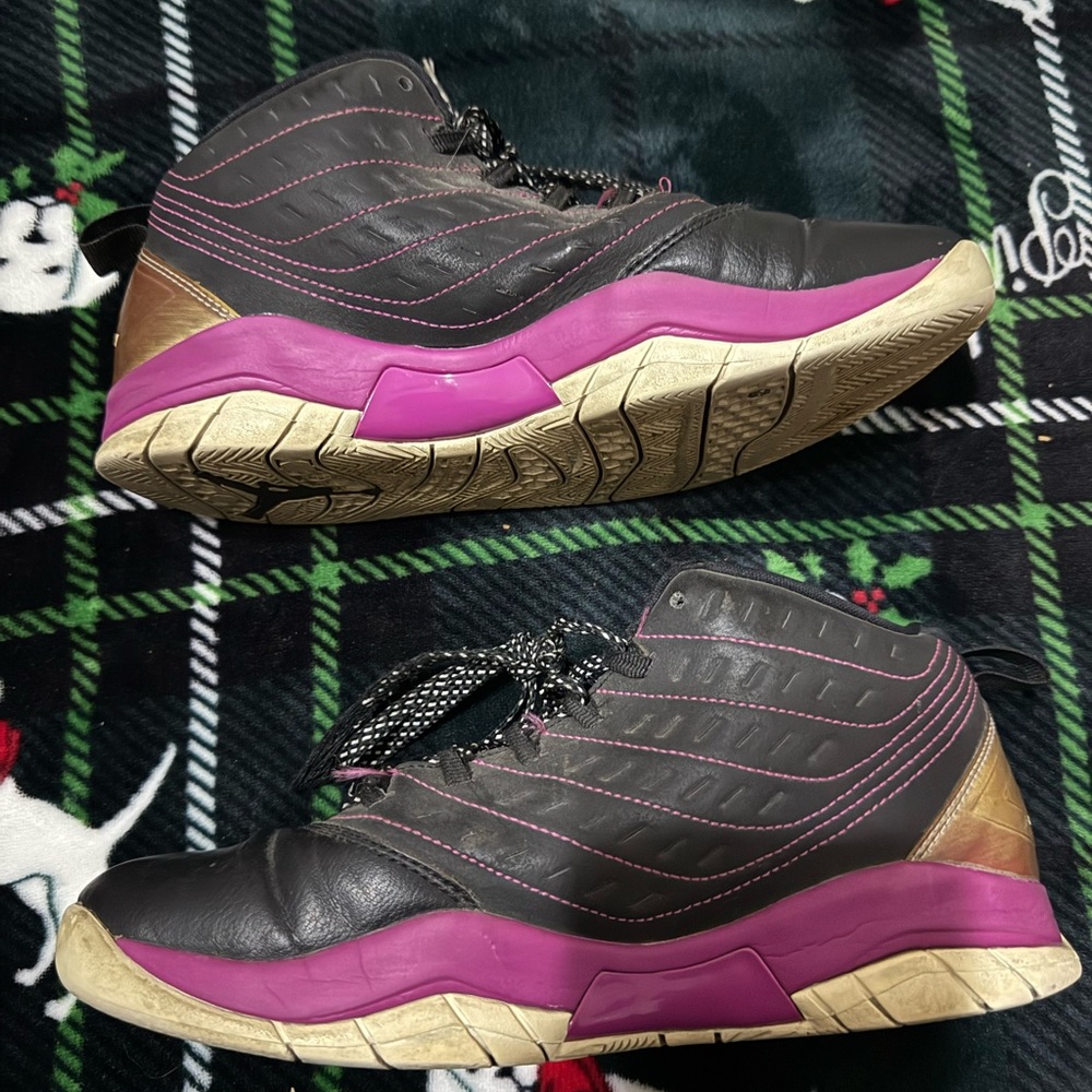 Black Jordan Sneakers